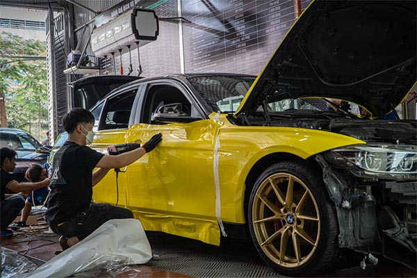 Cần xác định vị trí dán decal một cách chính xác