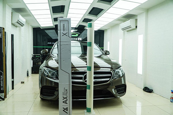 PPF có độ trong suốt vượt trội, làm nổi bật vẻ đẹp vốn có của xe dán ppf ô tô mercedes