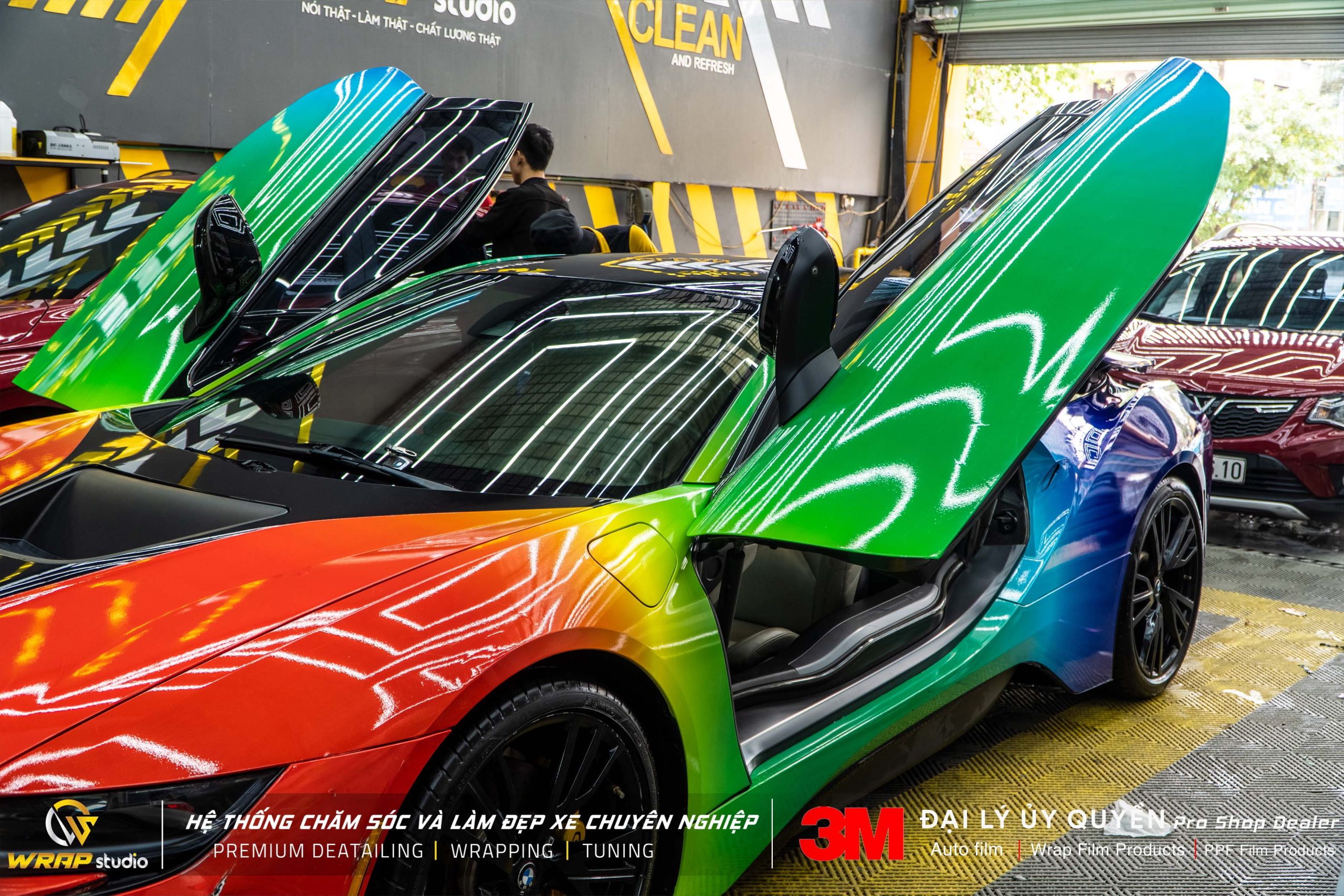 Decal chuyển sắc cuốn hút