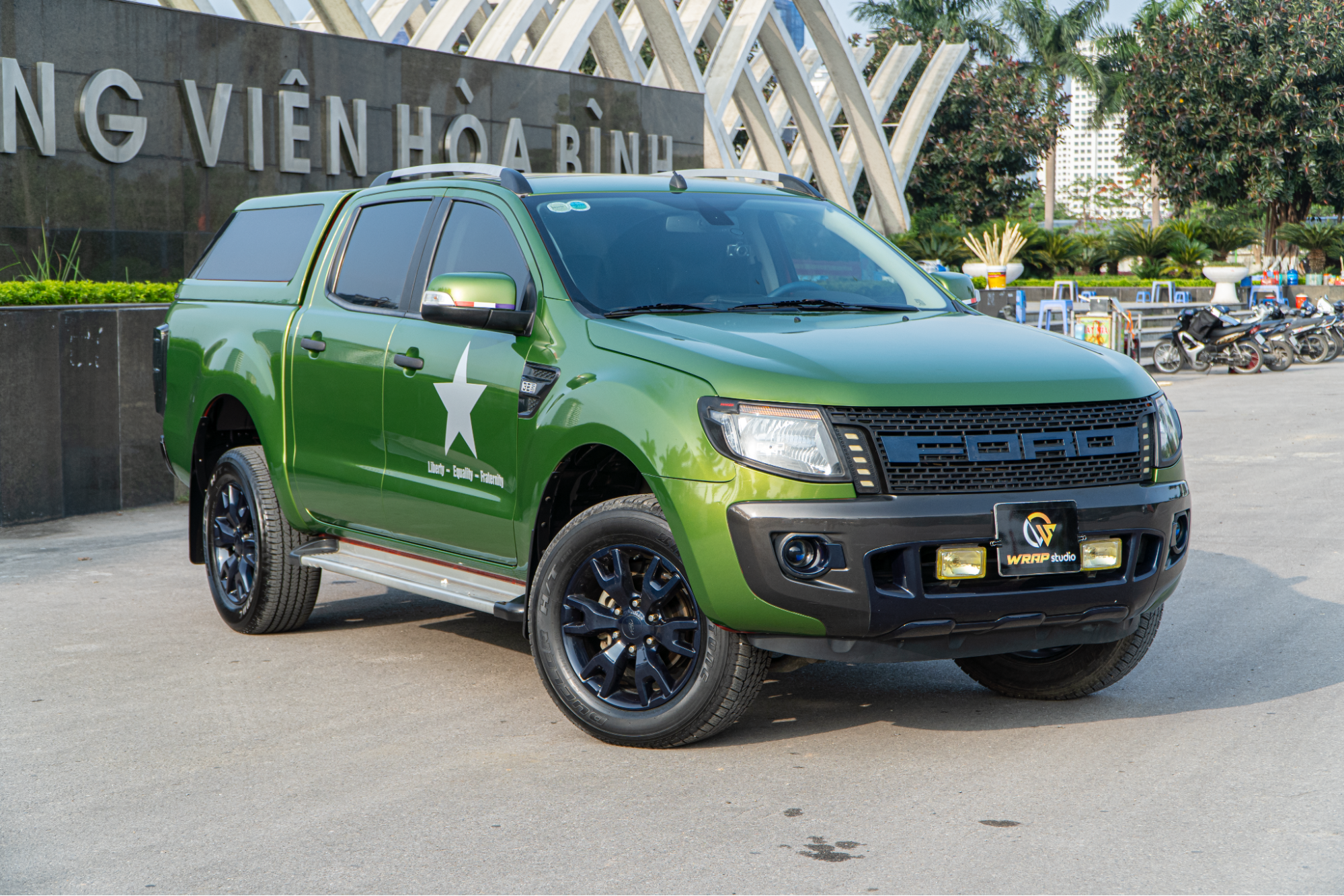 Dán decal ô tô Ford Ranger
