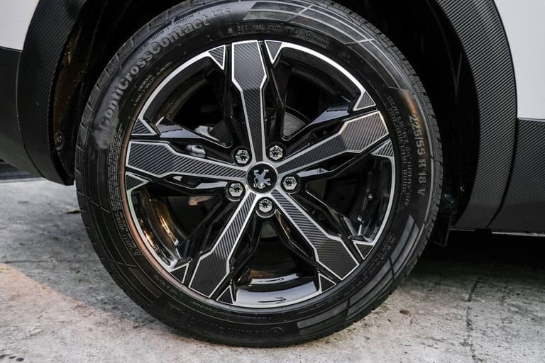 decal dán lazang xe ô tô decal dán lazang xe ô tô