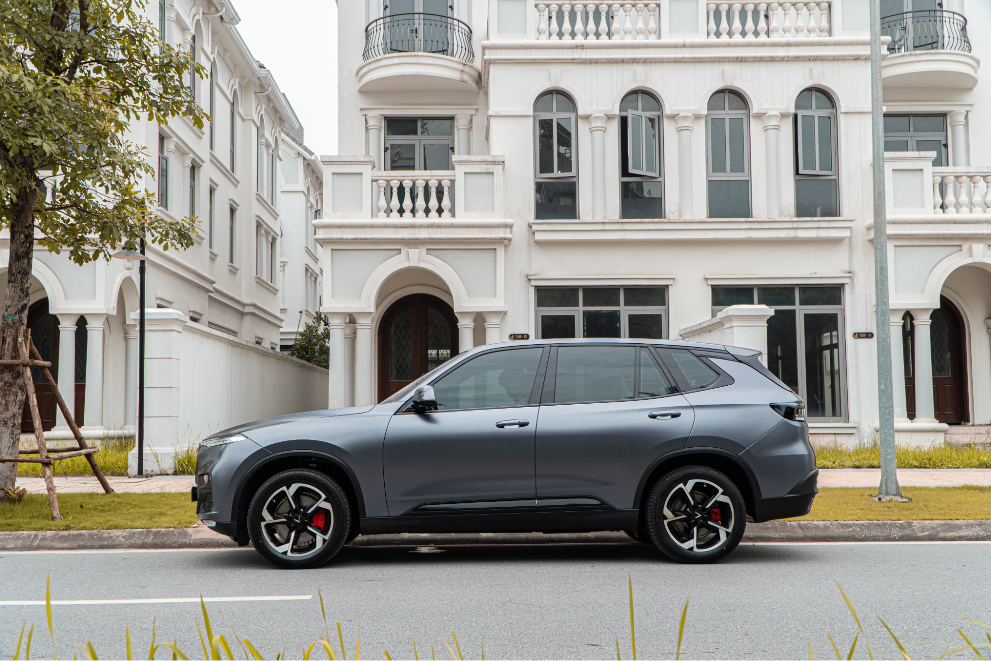 Lý do khiến dân chơi xe lựa chọn dán đổi màu thay vì sơn xe Lý do khiến dân chơi xe lựa chọn dán đổi màu thay vì sơn xe