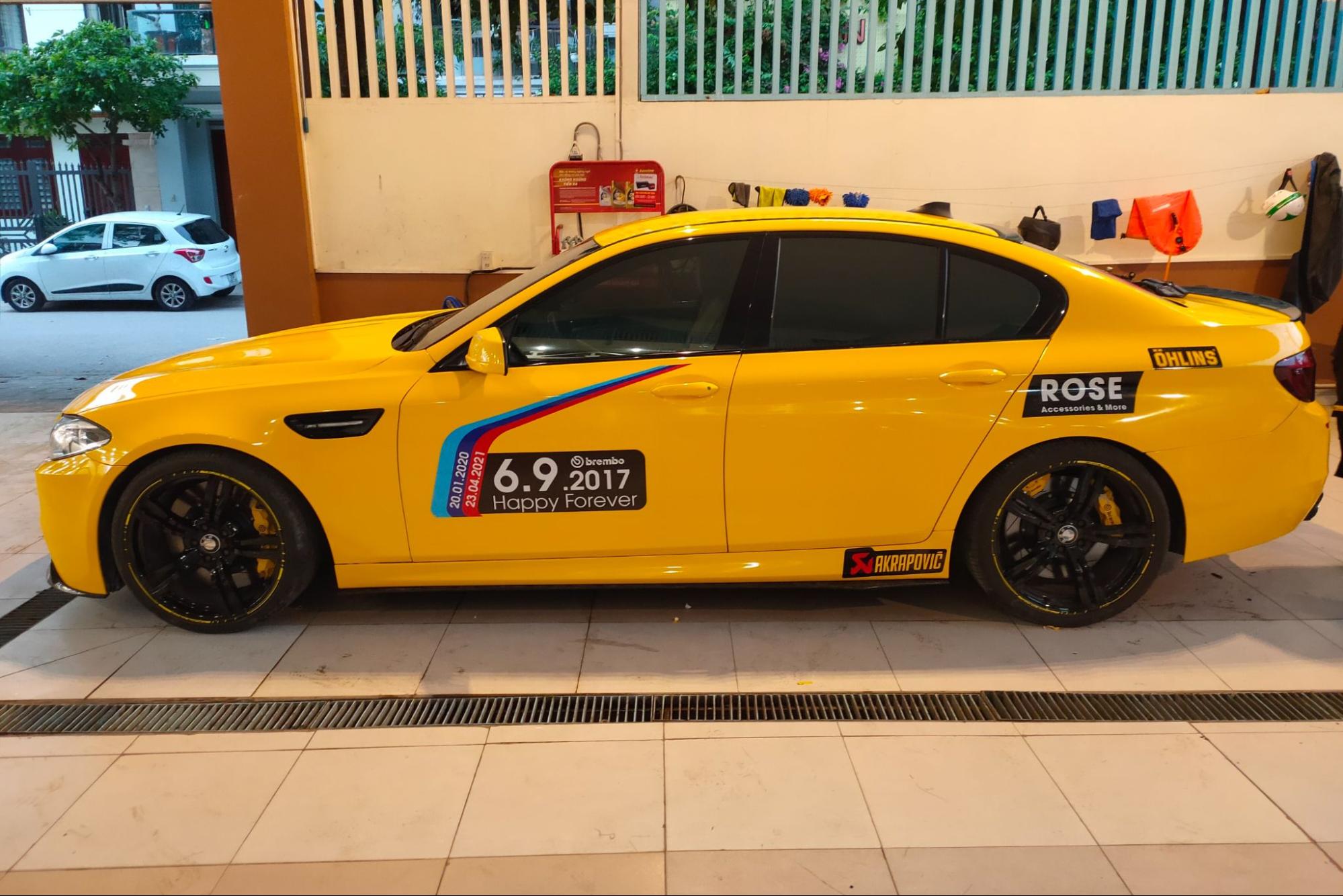 Lý do khiến dân chơi xe lựa chọn dán đổi màu thay vì sơn xe Lý do khiến dân chơi xe lựa chọn dán đổi màu thay vì sơn xe