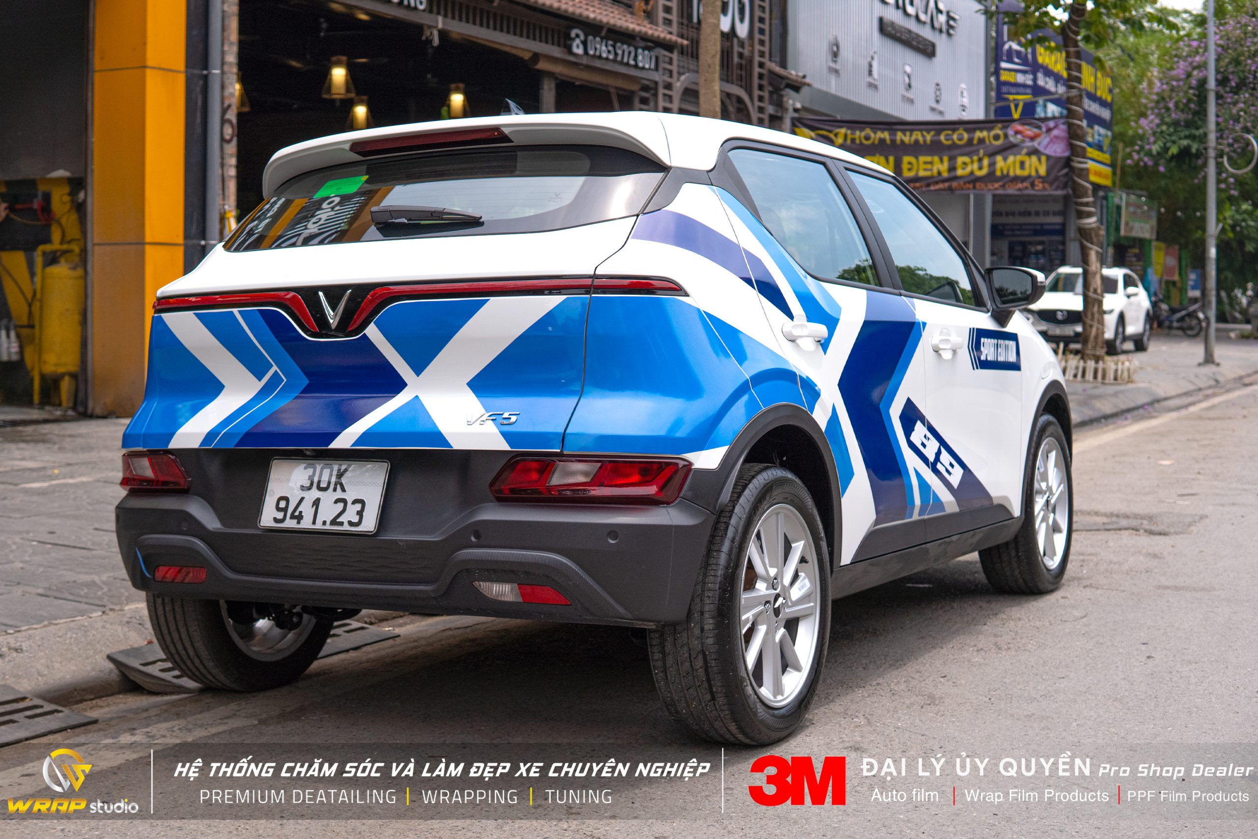 dán decal xe ô tô chất lượng