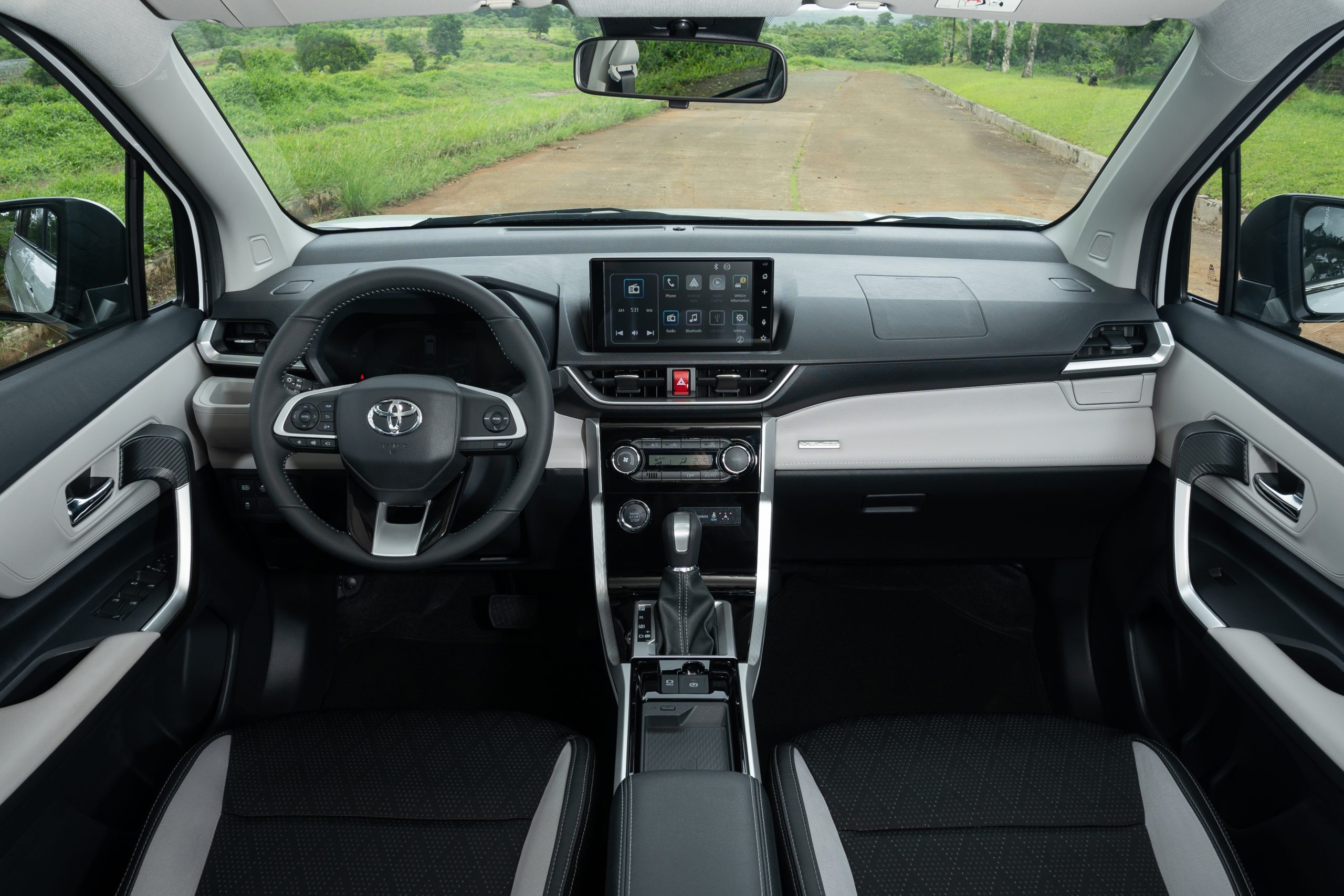 Gìn giữ nội thất sang trọng của Toyota Veloz - Wrap Studio