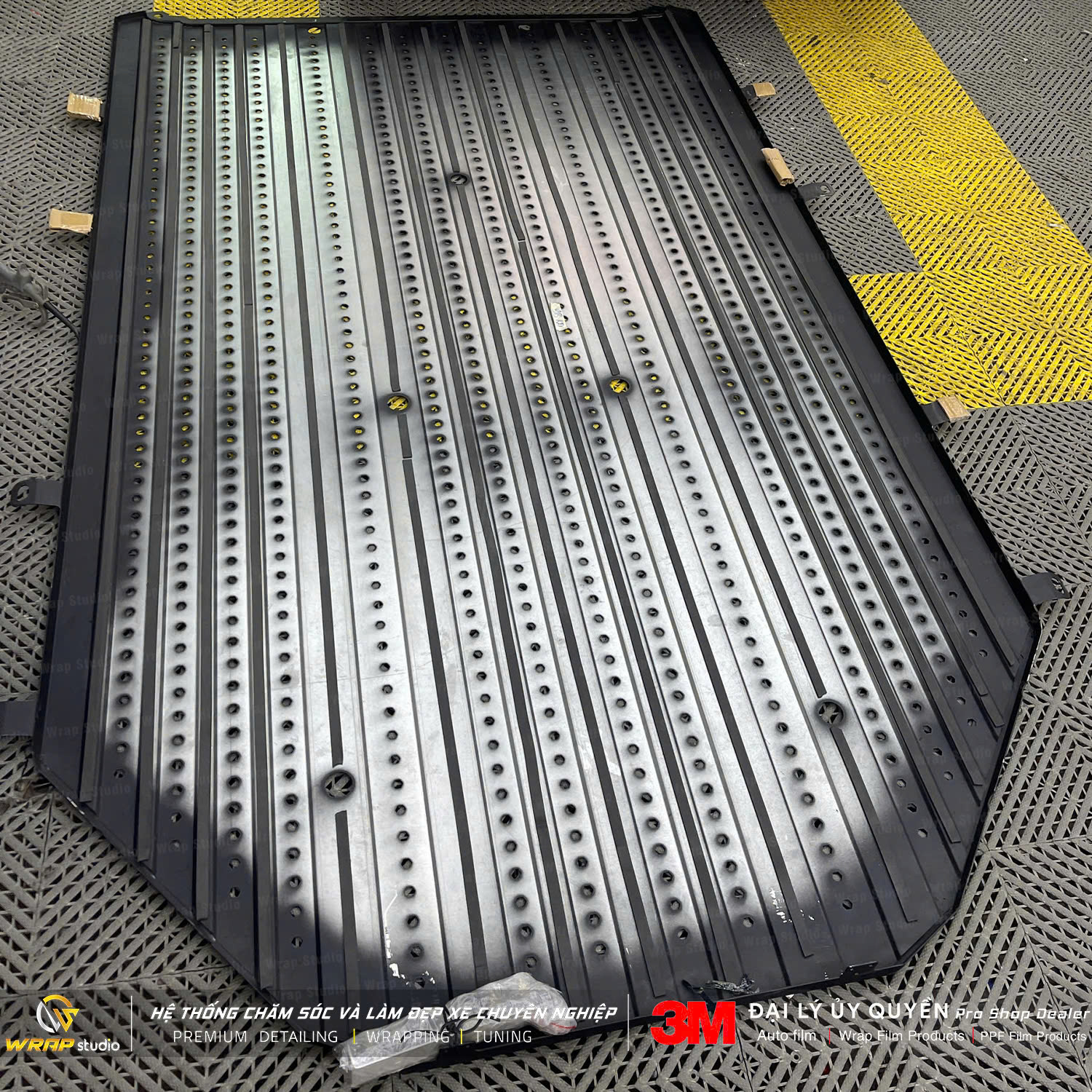 Ốp pin cho VF9 - Wrap Studio