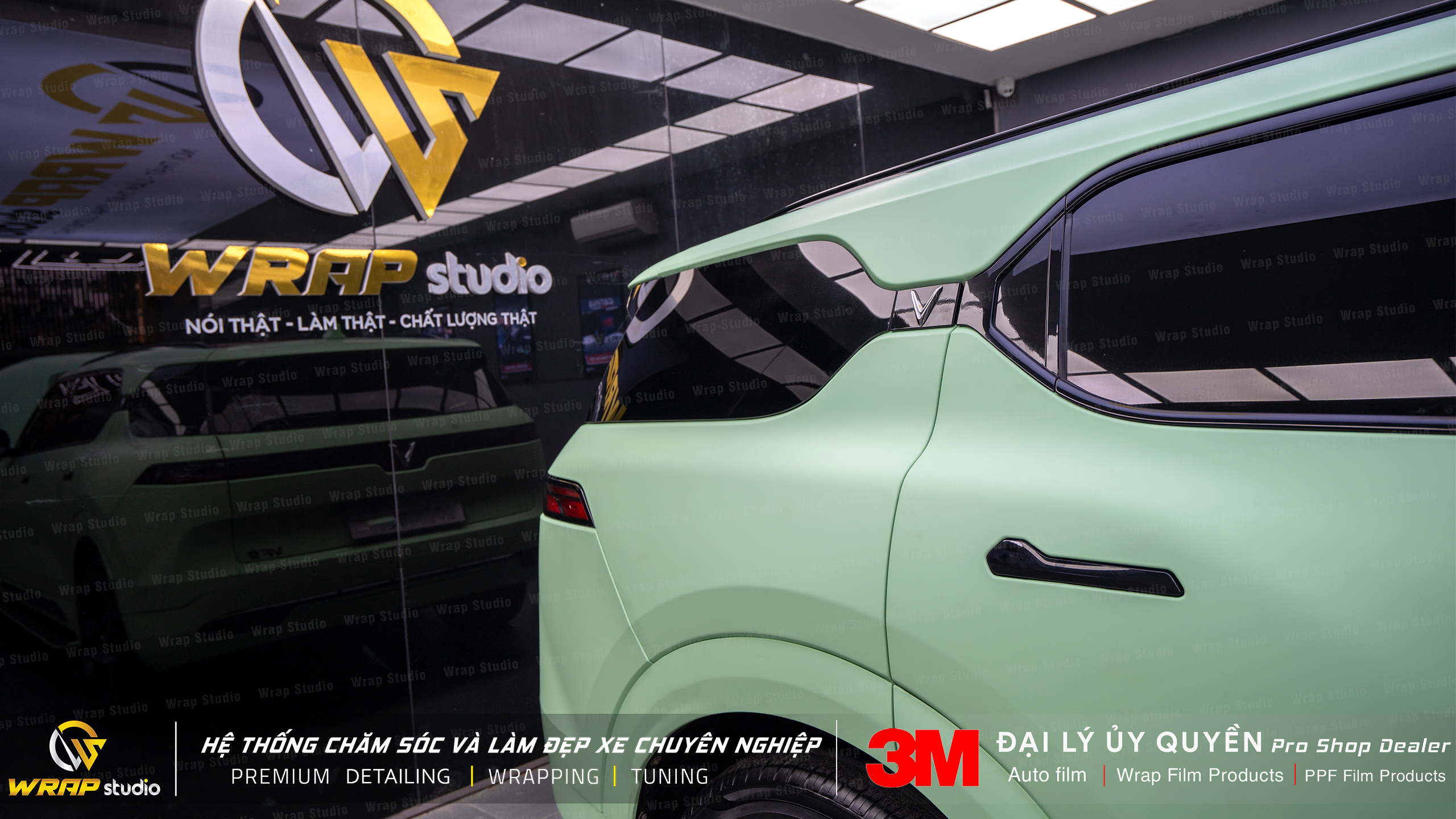 Màu xanh lì cực ấn tượng - Wrap Studio