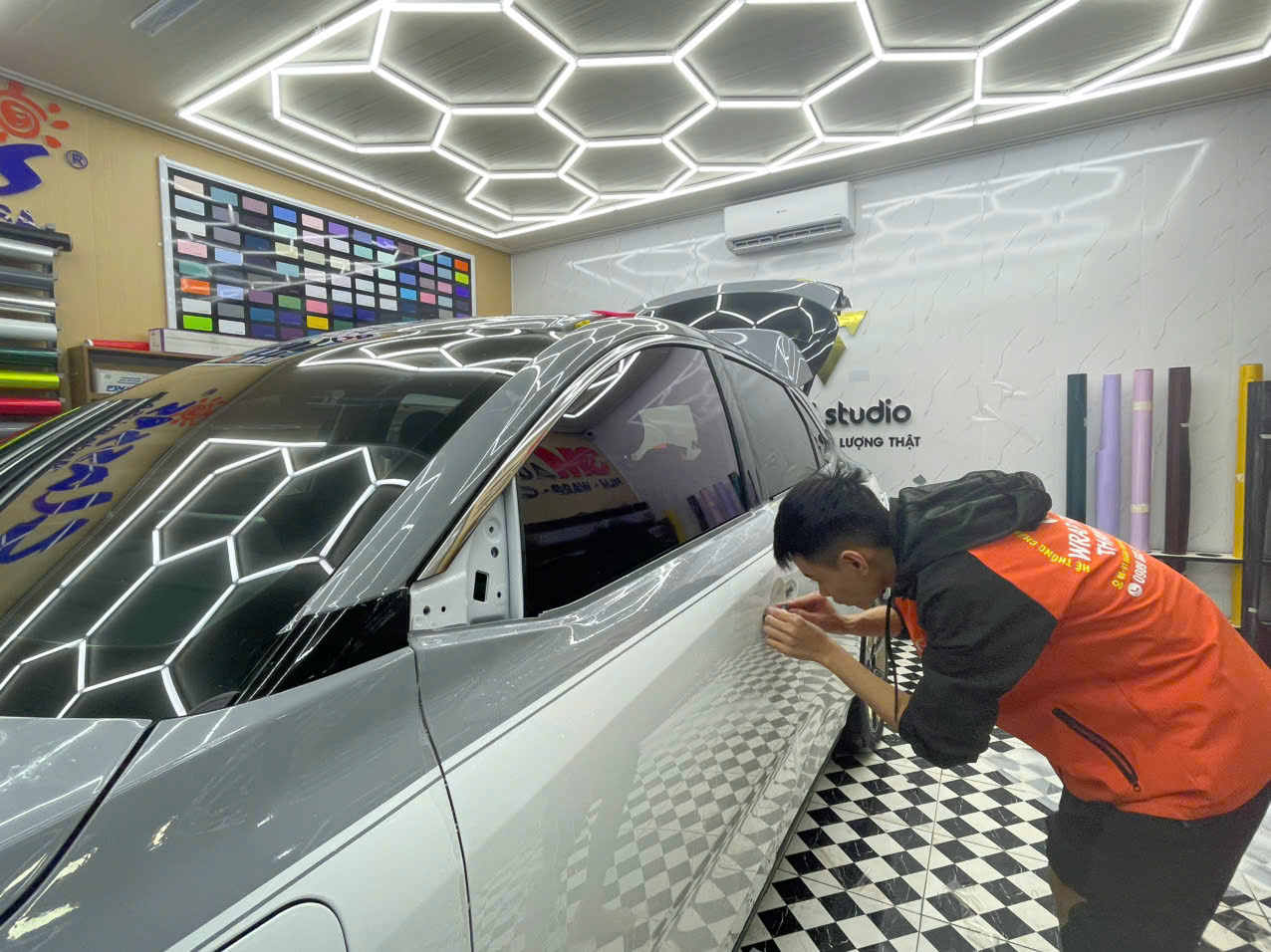 Cơ sở vật chất là một yếu tố đáng lưu ý khi chọn nơi chăm sóc xe