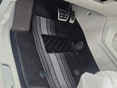 xe Viloran lắp thảm da nappa