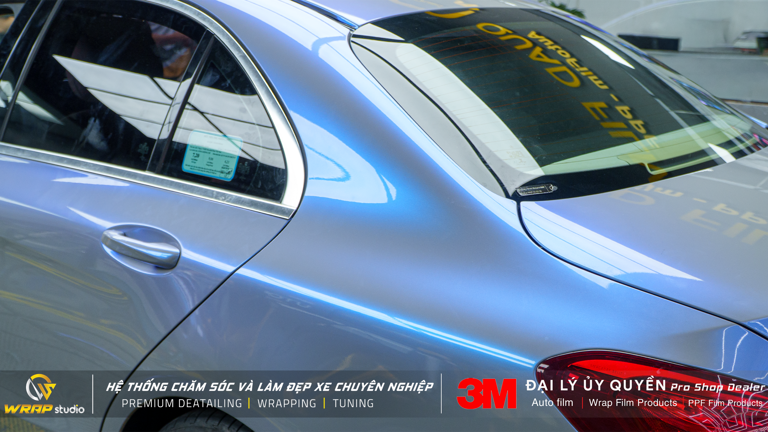 Mercedes dán đổi màu tại Wrap Studio