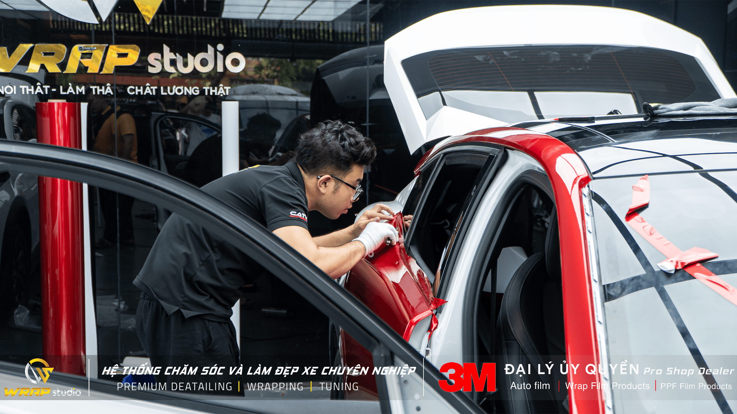 Thi công dán đổi màu đỏ Peugoet 408