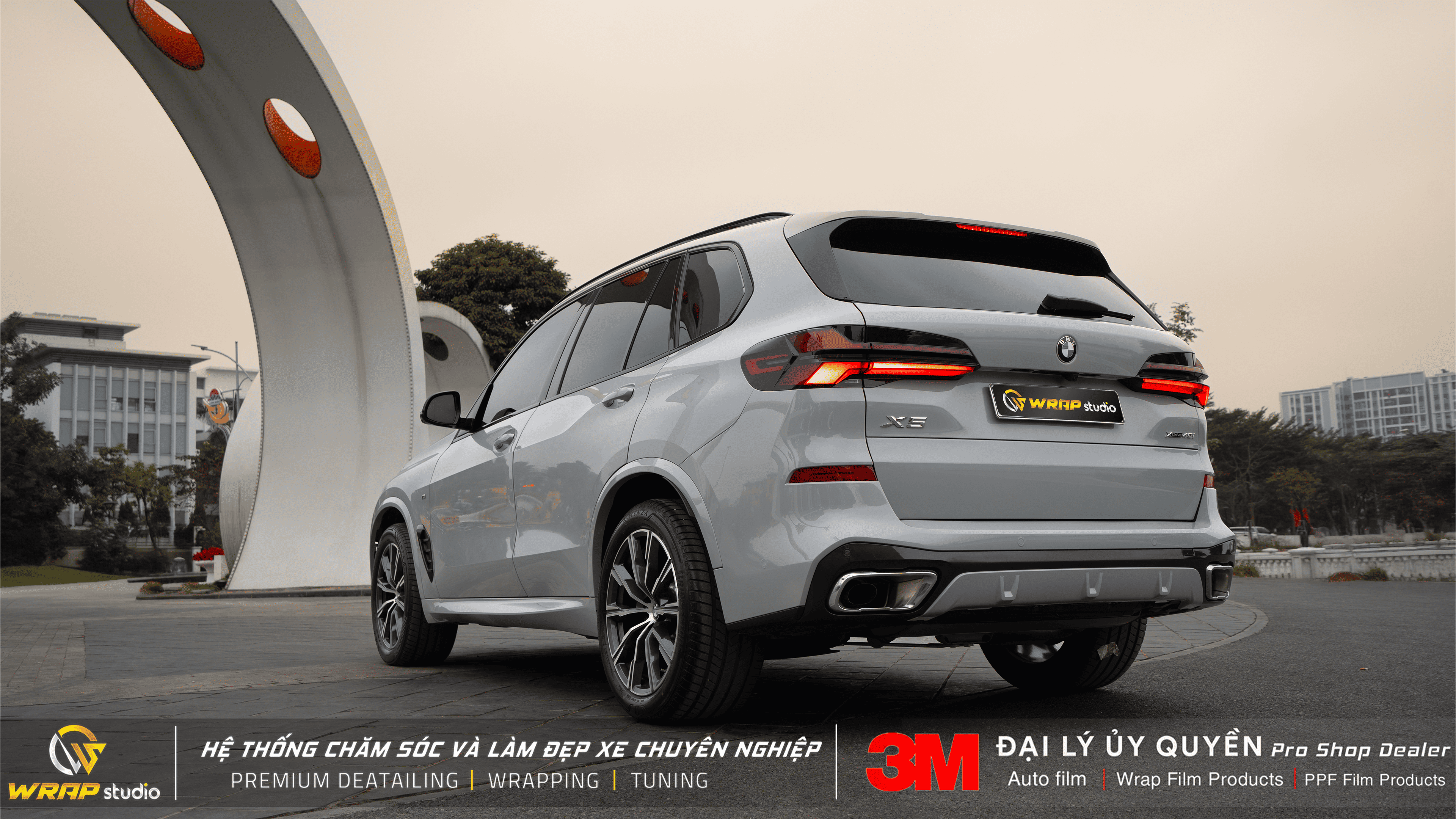 BMW X5 dán đổi màu xám xi măng