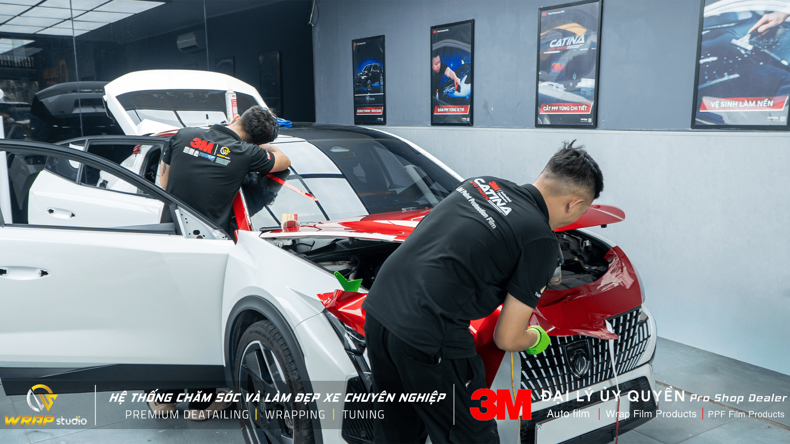 Thi công dán đổi màu đỏ Peugoet 408